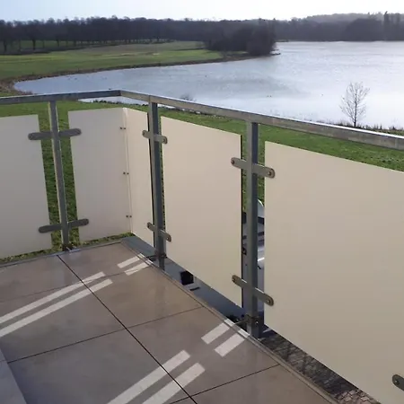 Dachgeschosswohnung Mit Seeblick Apartman *