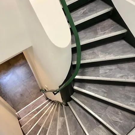 Dachgeschosswohnung Mit Seeblick *