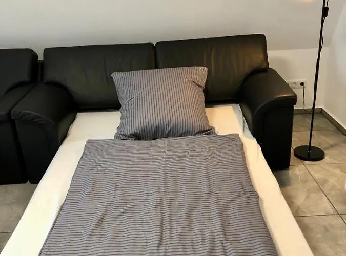 Dachgeschosswohnung Mit Seeblick 아파트 *